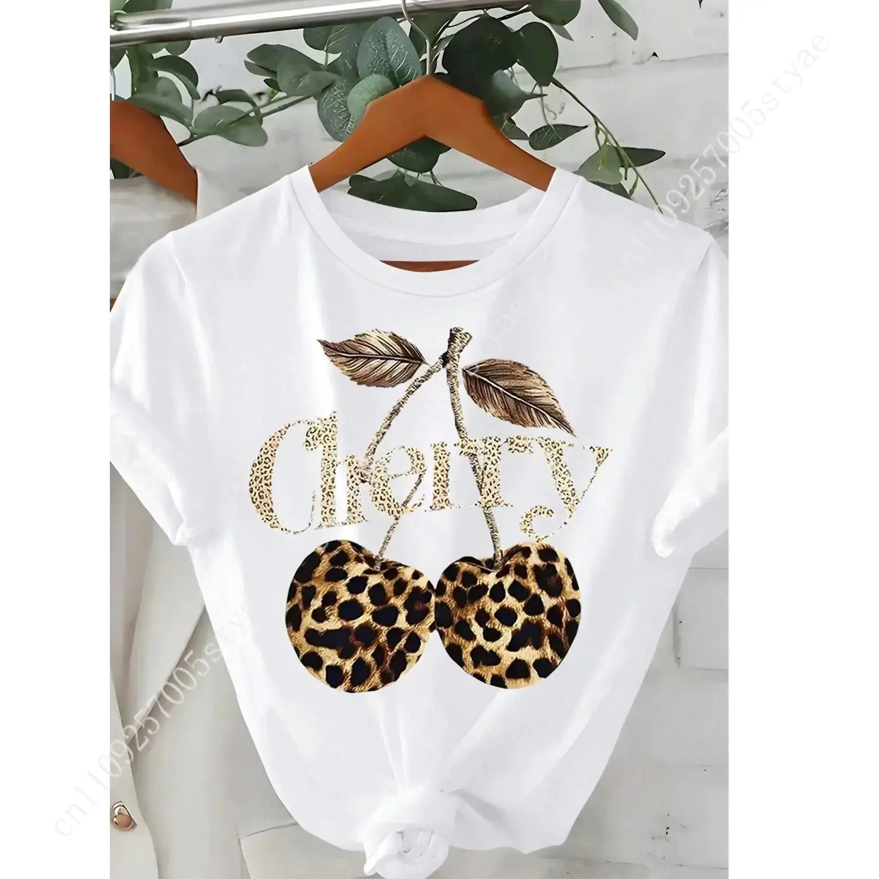 Summer Quilt - เสื้อยืดกราฟิกคอกลมลายเชอร์รี่และลายเสือดาวสำหรับผู้หญิง เสื้อยืดแขนสั้นลำลองสไตล์วินเทจสำหรับสวมใส่ทุกวัน สำหรับสุภาพสตรีทุกคน
