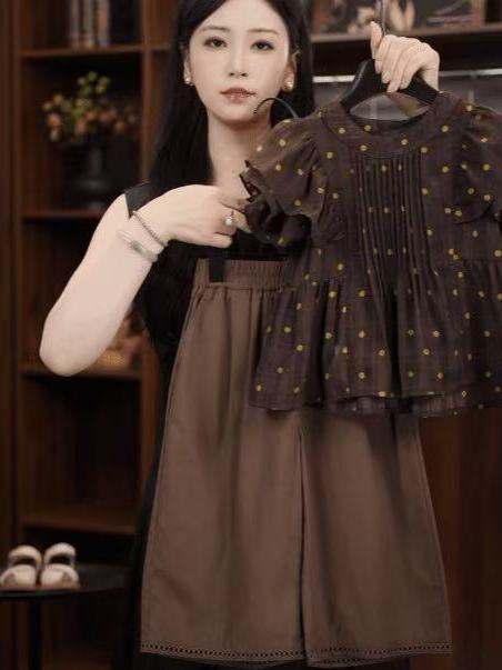 Summer Clothing For Girls - ชุดฤดูร้อนเด็กผู้หญิง 2026 เสื้อลายจุดแบบตุ๊กตา กางเกงขายาว ชุดสองชิ้น แขนบานบางเบา